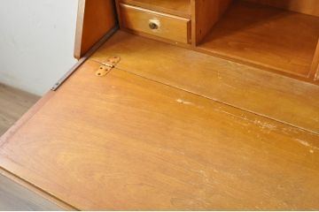 中古　横浜クラシック家具　ダニエル(Daniel)　アーリーアメリカン　A-304P　気品漂うライティングビューロー(簿記机、ワークデスク、在宅用、在宅ワーク用、サイドチェスト、引き出し)(定価約53万4千円)(R-080364)