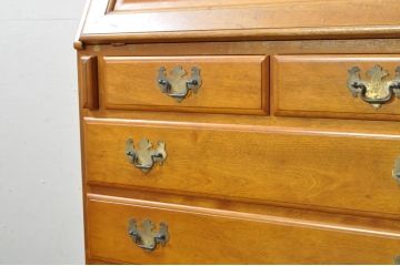 中古　横浜クラシック家具　ダニエル(Daniel)　アーリーアメリカン　A-304P　気品漂うライティングビューロー(簿記机、ワークデスク、在宅用、在宅ワーク用、サイドチェスト、引き出し)(定価約53万4千円)(R-080364)