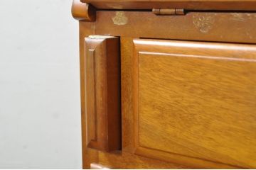 中古　横浜クラシック家具　ダニエル(Daniel)　アーリーアメリカン　A-304P　気品漂うライティングビューロー(簿記机、ワークデスク、在宅用、在宅ワーク用、サイドチェスト、引き出し)(定価約53万4千円)(R-080364)