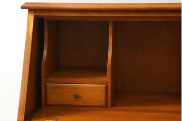 中古　横浜クラシック家具　ダニエル(Daniel)　アーリーアメリカン　A-304P　気品漂うライティングビューロー　定価約53万4千円　(R-080364)