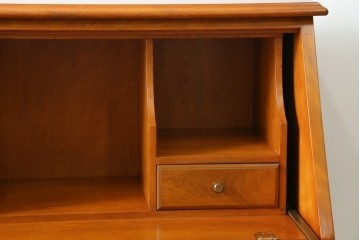 中古　横浜クラシック家具　ダニエル(Daniel)　アーリーアメリカン　A-304P　気品漂うライティングビューロー　定価約53万4千円　(R-080364)