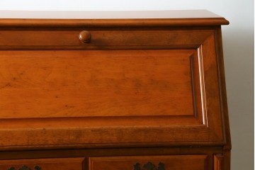 中古　横浜クラシック家具　ダニエル(Daniel)　アーリーアメリカン　A-304P　気品漂うライティングビューロー　定価約53万4千円　(R-080364)
