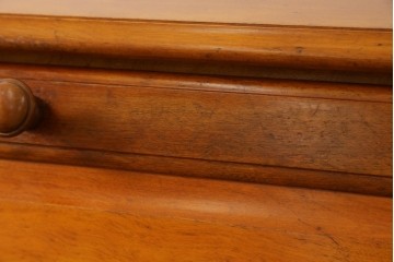 中古　横浜クラシック家具　ダニエル(Daniel)　アーリーアメリカン　A-304P　気品漂うライティングビューロー　定価約53万4千円　(R-080364)