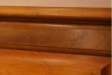 中古　横浜クラシック家具　ダニエル(Daniel)　アーリーアメリカン　A-304P　気品漂うライティングビューロー　定価約53万4千円　(R-080364)