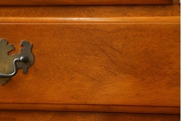 中古　横浜クラシック家具　ダニエル(Daniel)　アーリーアメリカン　A-304P　気品漂うライティングビューロー　定価約53万4千円　(R-080364)