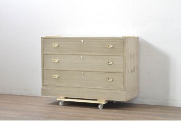 中古　伝統工芸士　頓所芳男作　天板リメイク　繊細なデザインの金具が魅力的な加茂桐箪笥(胴厚、総桐たんす、和たんす、収納箪笥、衣装箪笥)(R-080366)
