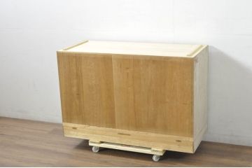 中古　伝統工芸士　頓所芳男作　天板リメイク　繊細なデザインの金具が魅力的な加茂桐箪笥(胴厚、総桐たんす、和たんす、収納箪笥、衣装箪笥)(R-080366)