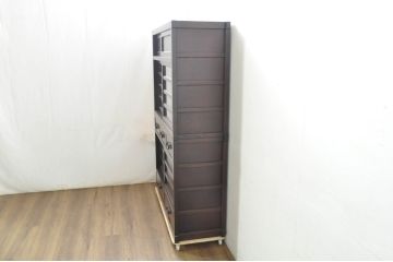 中古　美品　落ち着いた色合いが大人な雰囲気を醸し出す二段重ね水屋箪笥(食器棚、キャビネット、茶箪笥、収納棚、戸棚、バラ売り可能)(R-080370)