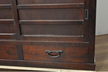 中古　美品　落ち着いた色合いが大人な雰囲気を醸し出す二段重ね水屋箪笥(食器棚、キャビネット、茶箪笥、収納棚、戸棚、バラ売り可能)(R-080370)