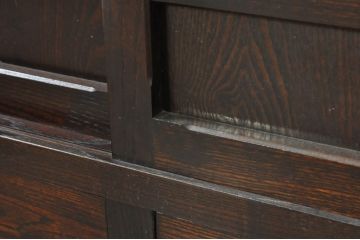 中古　美品　落ち着いた色合いが大人な雰囲気を醸し出す二段重ね水屋箪笥(食器棚、キャビネット、茶箪笥、収納棚、戸棚、バラ売り可能)(R-080370)