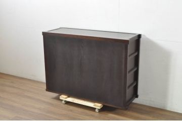 中古　美品　落ち着いた色合いが大人な雰囲気を醸し出す水屋箪笥サイドボード(食器棚、サイドキャビネット、収納棚、戸棚)(R-080371)