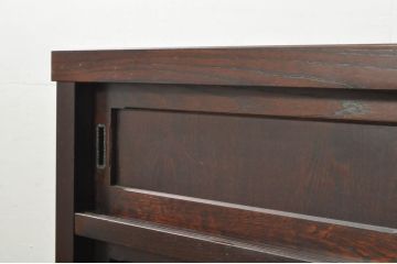 中古　美品　落ち着いた色合いが大人な雰囲気を醸し出す水屋箪笥サイドボード(食器棚、サイドキャビネット、収納棚、戸棚)(R-080371)