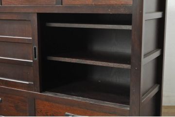 中古　美品　落ち着いた色合いが大人な雰囲気を醸し出す水屋箪笥サイドボード(食器棚、サイドキャビネット、収納棚、戸棚、引き出し)(R-080372)