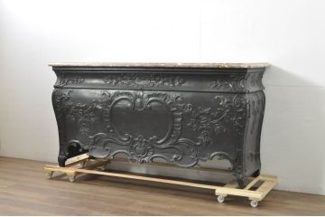 フランスアンティーク　高級品　天板大理石　ペイント仕上げ限定　クラシカルな佇まいの側面収納付きカービングサイドボード(大理石天板、カウンターテーブル、収納棚、戸棚、店舗什器)(R-080373)