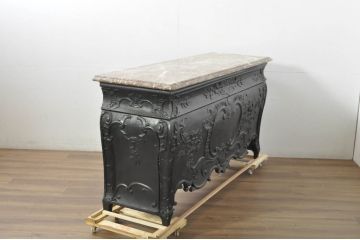 フランスアンティーク　高級品　天板大理石　ペイント仕上げ限定　クラシカルな佇まいの側面収納付きカービングサイドボード(大理石天板、カウンターテーブル、収納棚、戸棚、店舗什器)(R-080373)