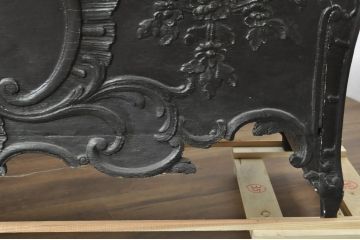 フランスアンティーク　高級品　天板大理石　ペイント仕上げ限定　クラシカルな佇まいの側面収納付きカービングサイドボード(大理石天板、カウンターテーブル、収納棚、戸棚、店舗什器)(R-080373)
