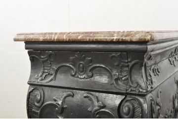 フランスアンティーク　高級品　天板大理石　ペイント仕上げ限定　クラシカルな佇まいの側面収納付きカービングサイドボード(大理石天板、カウンターテーブル、収納棚、戸棚、店舗什器)(R-080373)