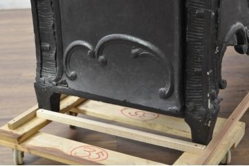フランスアンティーク　高級品　天板大理石　ペイント仕上げ限定　クラシカルな佇まいの側面収納付きカービングサイドボード(大理石天板、カウンターテーブル、収納棚、戸棚、店舗什器)(R-080373)