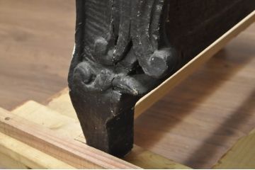 フランスアンティーク　高級品　天板大理石　ペイント仕上げ限定　クラシカルな佇まいの側面収納付きカービングサイドボード(大理石天板、カウンターテーブル、収納棚、戸棚、店舗什器)(R-080373)