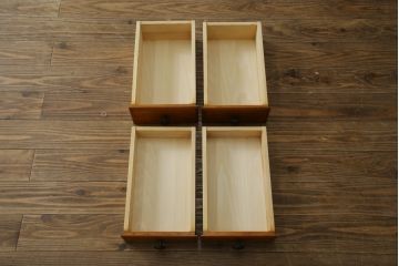 中古　希少な廃盤品!!　横浜ダニエル(daniel)　気品漂う洗練されたデザインが魅力的!! 珍しい三面鏡付きドレッサー(鏡台、化粧台、ミラー)(定価約85万円)(R-080376)