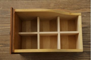 中古　希少な廃盤品!!　横浜ダニエル(daniel)　気品漂う洗練されたデザインが魅力的!! 珍しい三面鏡付きドレッサー(鏡台、化粧台、ミラー)(定価約85万円)(R-080376)