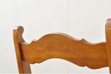 中古　横浜クラシック家具　ダニエル(daniel)　A-549　凝った脚のデザインが魅力的なラダーバックアームチェア(ダイニングチェア、チェア、椅子、イス)(定価約18万円)(R-80377)