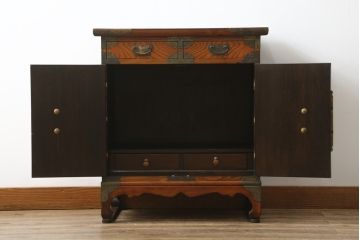 中古　美品　李朝　作りの良い真鍮(しんちゅう)金具が魅力的なキャビネット(サイドキャビネット、サイドテーブル、箪笥、収納棚、戸棚)(R-080379)