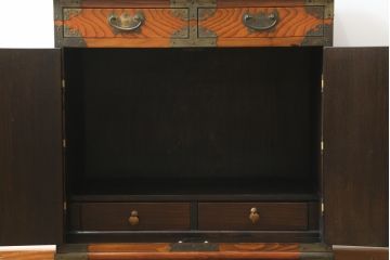 中古　美品　李朝　作りの良い真鍮(しんちゅう)金具が魅力的なキャビネット(サイドキャビネット、サイドテーブル、箪笥、収納棚、戸棚)(R-080379)