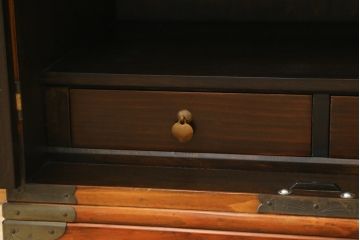 中古　美品　李朝　作りの良い真鍮(しんちゅう)金具が魅力的なキャビネット(サイドキャビネット、サイドテーブル、箪笥、収納棚、戸棚)(R-080379)