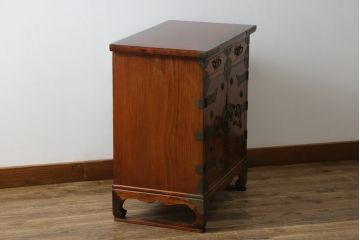 中古　美品　李朝　作りの良い真鍮(しんちゅう)金具が魅力的なキャビネット(サイドキャビネット、サイドテーブル、箪笥、収納棚、戸棚)(R-080379)