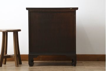 中古　美品　李朝　作りの良い真鍮(しんちゅう)金具が魅力的なキャビネット(サイドキャビネット、サイドテーブル、箪笥、収納棚、戸棚)(R-080379)
