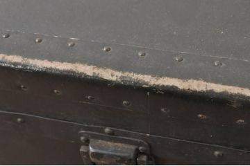ビンテージ雑貨　希少サイズ!!　サイズが良いね!小振りで作りの良い船トランク(舟トランク、ブランケットボックス、トランクテーブル、ディスプレイ雑貨、収納箱、店舗什器、ヴィンテージ)(R-080380)