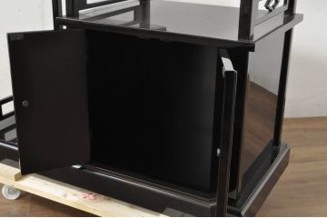 中古　美品!!　輪島塗り　蒔絵入りの小振りな飾り棚(違い棚、収納棚、戸棚)(定価約220万円)(R-080381)