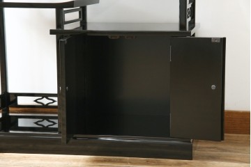 中古　美品!!　輪島塗り　蒔絵入りの小振りな飾り棚　定価約220万円相当　(R-080381)