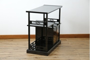 中古　美品!!　輪島塗り　蒔絵入りの小振りな飾り棚　定価約220万円相当　(R-080381)