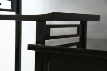 中古　美品!!　輪島塗り　蒔絵入りの小振りな飾り棚　定価約220万円相当　(R-080381)