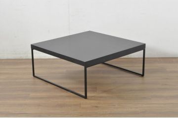 中古　北欧ブランド家具　希少な初期モデル　廃盤品　BoConcept(ボーコンセプト)　ルーゴ　スタイリッシュなデザインがかっこいいシンプルなローテーブル(センターテーブル、リビングテーブル)(R-080383)