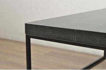 中古　北欧ブランド家具　希少な初期モデル　廃盤品　BoConcept(ボーコンセプト)　ルーゴ　スタイリッシュなデザインがかっこいいシンプルなローテーブル(センターテーブル、リビングテーブル)(R-080383)