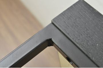 中古　北欧ブランド家具　希少な初期モデル　廃盤品　BoConcept(ボーコンセプト)　ルーゴ　スタイリッシュなデザインがかっこいいシンプルなローテーブル(センターテーブル、リビングテーブル)(R-080383)