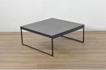 中古　北欧ブランド家具　希少な初期モデル　廃盤品　BoConcept(ボーコンセプト)　ルーゴ　スタイリッシュなデザインがかっこいいシンプルなローテーブル(センターテーブル、リビングテーブル)(R-080384)