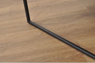 中古　北欧ブランド家具　希少な初期モデル　廃盤品　BoConcept(ボーコンセプト)　ルーゴ　スタイリッシュなデザインがかっこいいシンプルなローテーブル(センターテーブル、リビングテーブル)(R-080384)