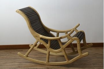 中古　美品　イシモクコーポレーション　桐子モダン　落ち着きのあるくつろぎ空間を演出してくれるロッキングチェア(アームチェア、椅子、イス、揺り椅子)(定価約32万円)(R-080385)