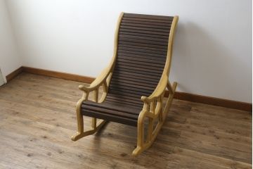 中古　美品　イシモクコーポレーション　桐子モダン　落ち着きのあるくつろぎ空間を演出してくれるロッキングチェア(アームチェア、椅子、イス、揺り椅子)(定価約32万円)(R-080385)