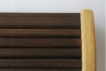 中古　美品　イシモクコーポレーション　桐子モダン　落ち着きのあるくつろぎ空間を演出してくれるロッキングチェア(アームチェア、椅子、イス、揺り椅子)(定価約32万円)(R-080385)