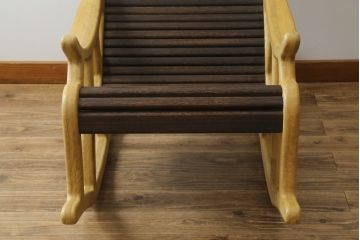 中古　美品　イシモクコーポレーション　桐子モダン　落ち着きのあるくつろぎ空間を演出してくれるロッキングチェア(アームチェア、椅子、イス、揺り椅子)(定価約32万円)(R-080385)