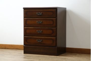 中古　美品　カリモク家具(karimoku)　COLONIAL(コロニアル)シリーズ　QC1904　カントリースタイルのお部屋作りにおすすめのおしゃれなチェスト(サイドチェスト、引き出し)(R-080389)