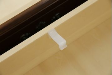 中古　美品　カリモク家具(karimoku)　COLONIAL(コロニアル)シリーズ　QC1904　カントリースタイルのお部屋作りにおすすめのおしゃれなチェスト(サイドチェスト、引き出し)(R-080389)