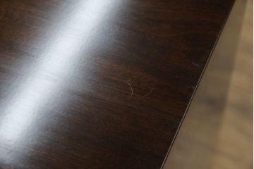 中古　美品　カリモク家具(karimoku)　COLONIAL(コロニアル)シリーズ　QC1904　カントリースタイルのお部屋作りにおすすめのおしゃれなチェスト(サイドチェスト、引き出し)(R-080389)
