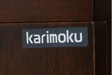 中古　美品　カリモク家具(karimoku)　COLONIAL(コロニアル)シリーズ　QC1904　カントリースタイルのお部屋作りにおすすめのおしゃれなチェスト(サイドチェスト、引き出し)(R-080389)