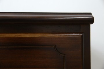 中古　美品　カリモク家具(karimoku)　COLONIAL(コロニアル)シリーズ　QC1904　カントリースタイルのお部屋作りにおすすめのおしゃれなチェスト(サイドチェスト、引き出し)(R-080389)